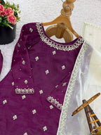 Silk Embroidered Kurta Set 9