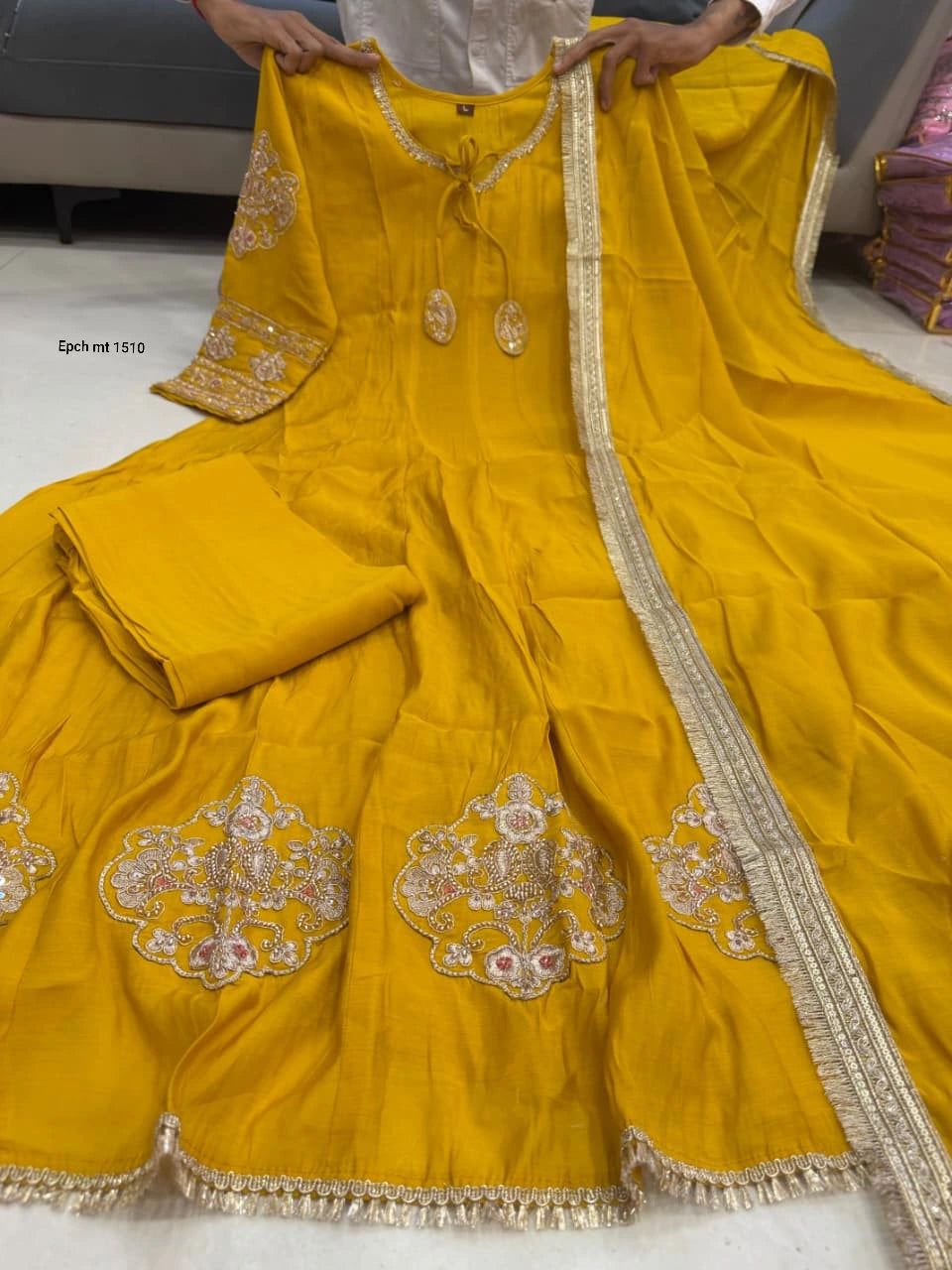 Mul Chanderi Anarkali Gown Set 4