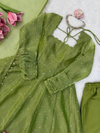 ✨ Designer Gown with Pent Set – Elegant Ethnic Wear ✨
🎀 Crafted in Classy Tones with Premium Fabric 5
