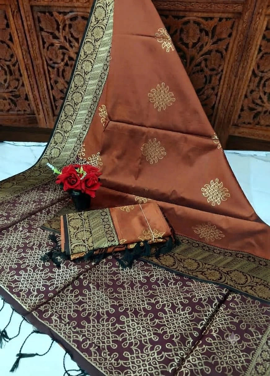 Soft Silk Saree with Blouse 4