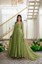 ✨ Designer Gown with Pent Set – Elegant Ethnic Wear ✨
🎀 Crafted in Classy Tones with Premium Fabric 3