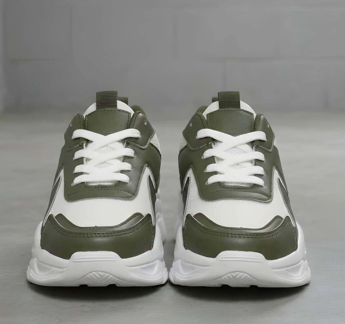 WUGO Women Casual Sneakers & Sports Shoes 3