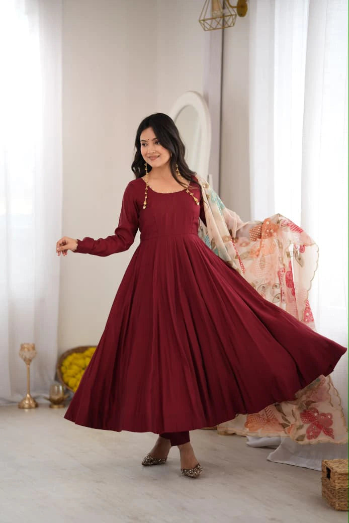 Romansilk Anarkali Set with Dupatta 2