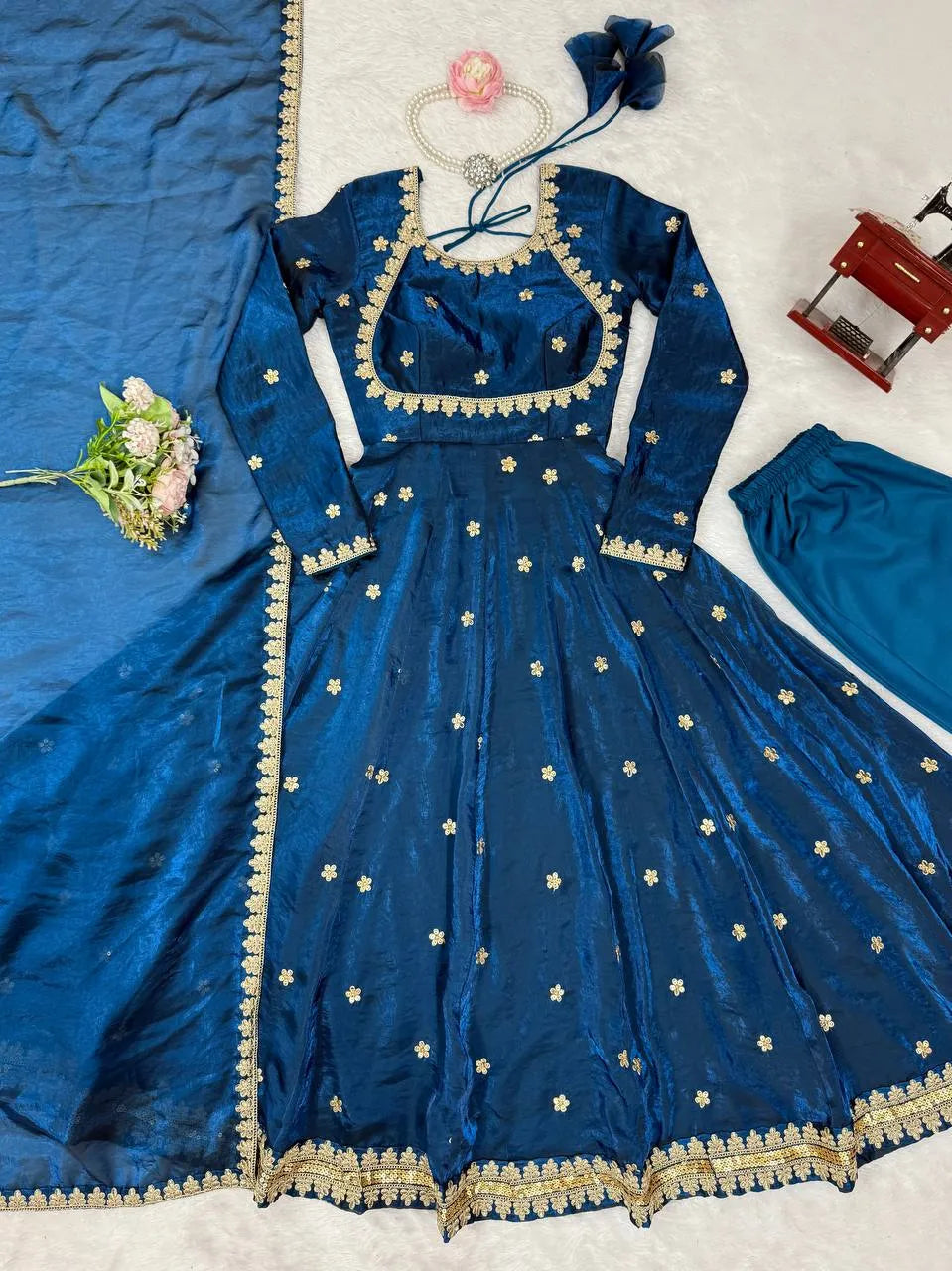 Fandy Silk Gown With Dupatta 5