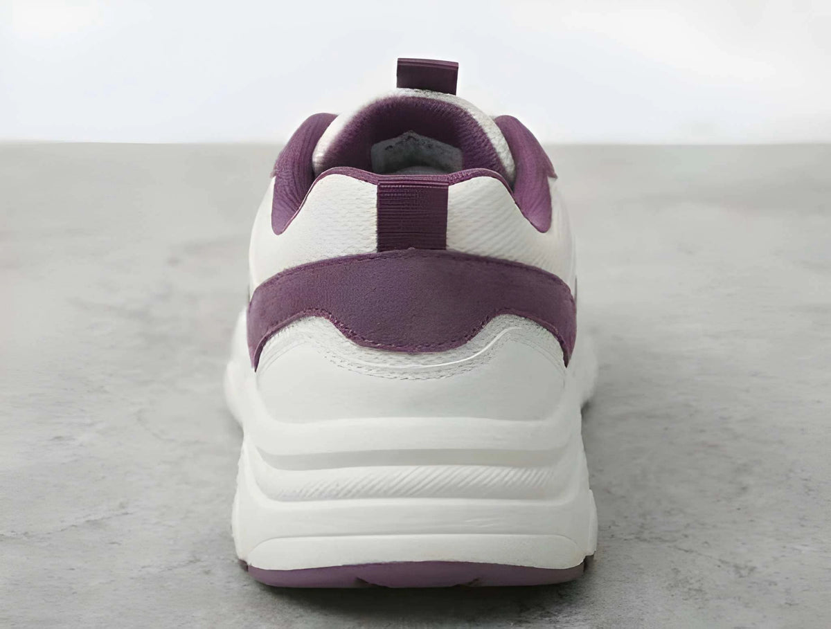 WUGO Women Casual Sneakers & Sports Shoes 9