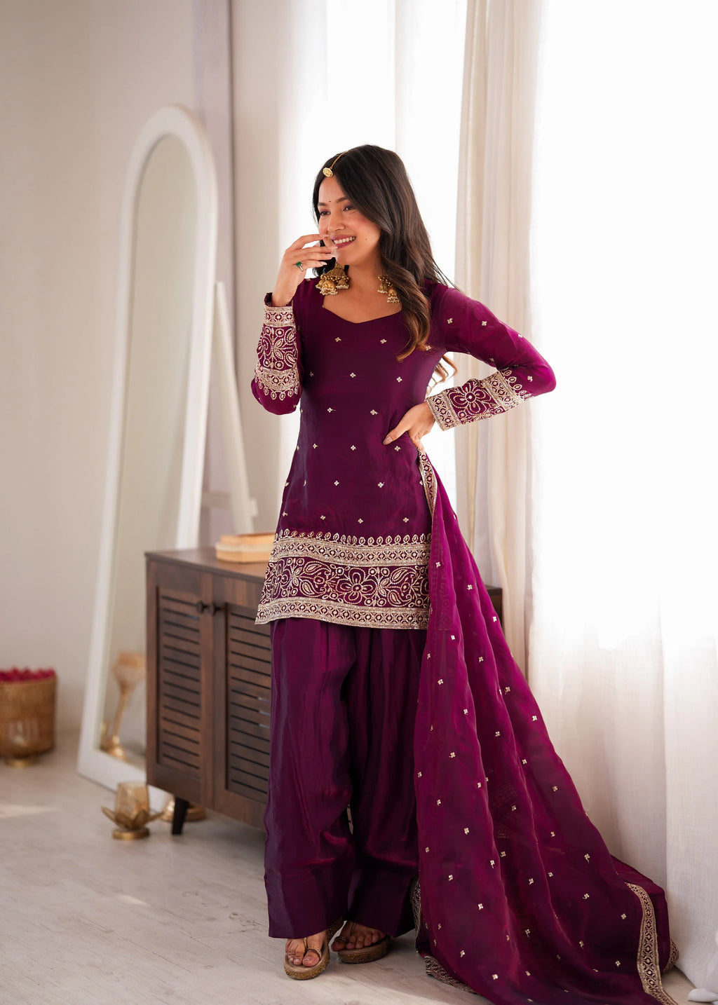Fendy Silk Embroidered Kurta Set 8