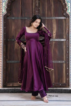 Upada Silk Gown with Dupatta 2