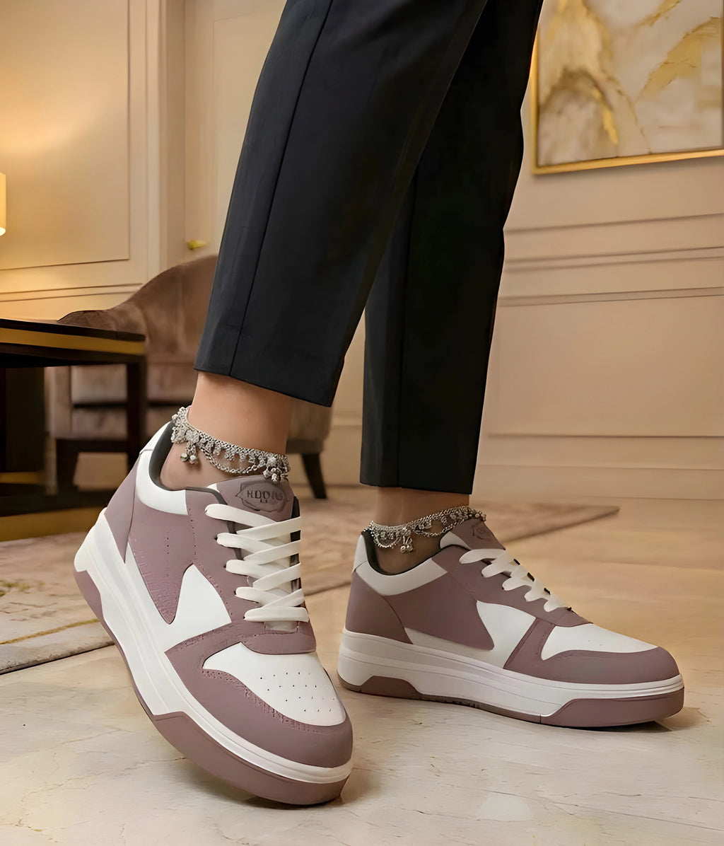 Trendy Lace-Up Sneakers 9