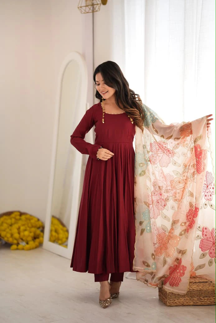 Romansilk Anarkali Set with Dupatta 5
