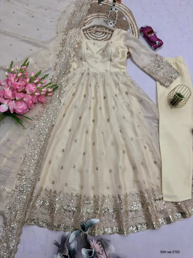 ❤️Designer Fendy Silk Embroidery Party Wear Gown Set💕 3