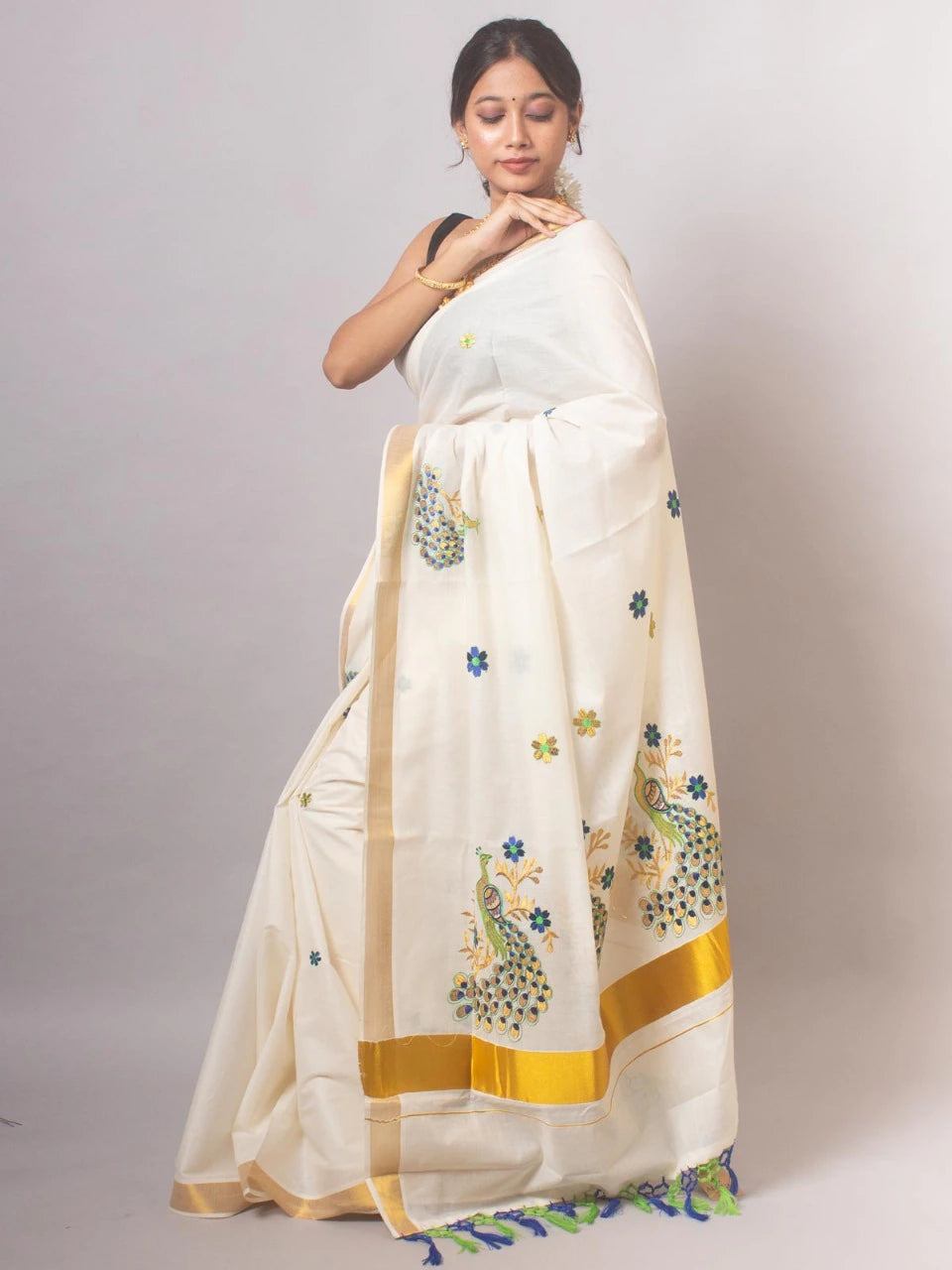 Cotton Embroidered Saree with Blouse 6