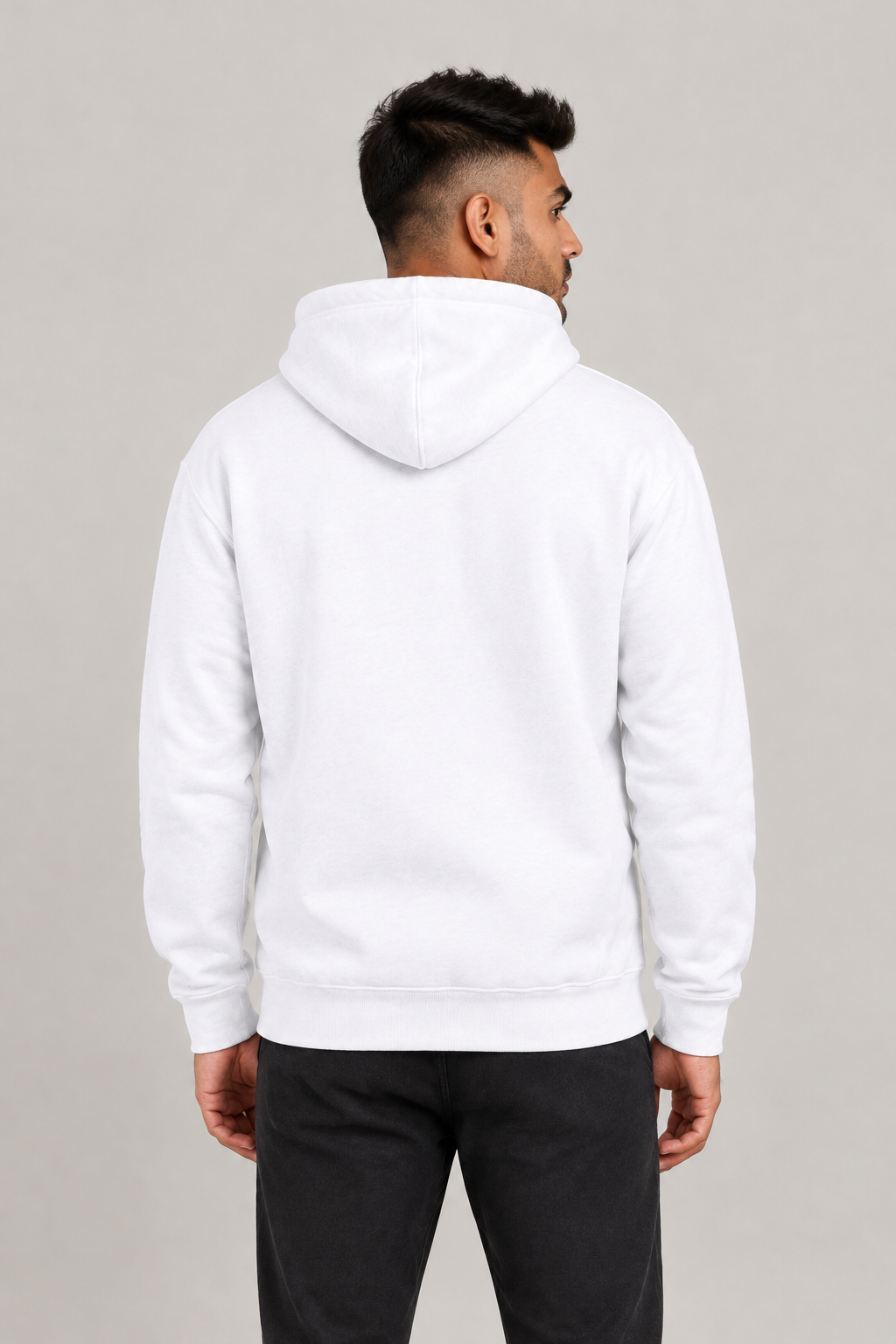 उसी model के साथ white hoodie का back pose